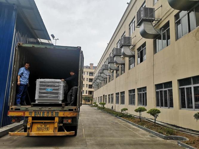 越南客户工厂车间降温采购科瑞莱环保空调64台